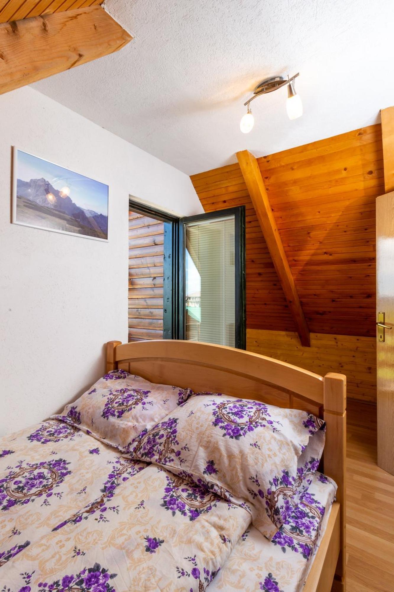 Guesthouse Wolf Zabljak  Exterior photo